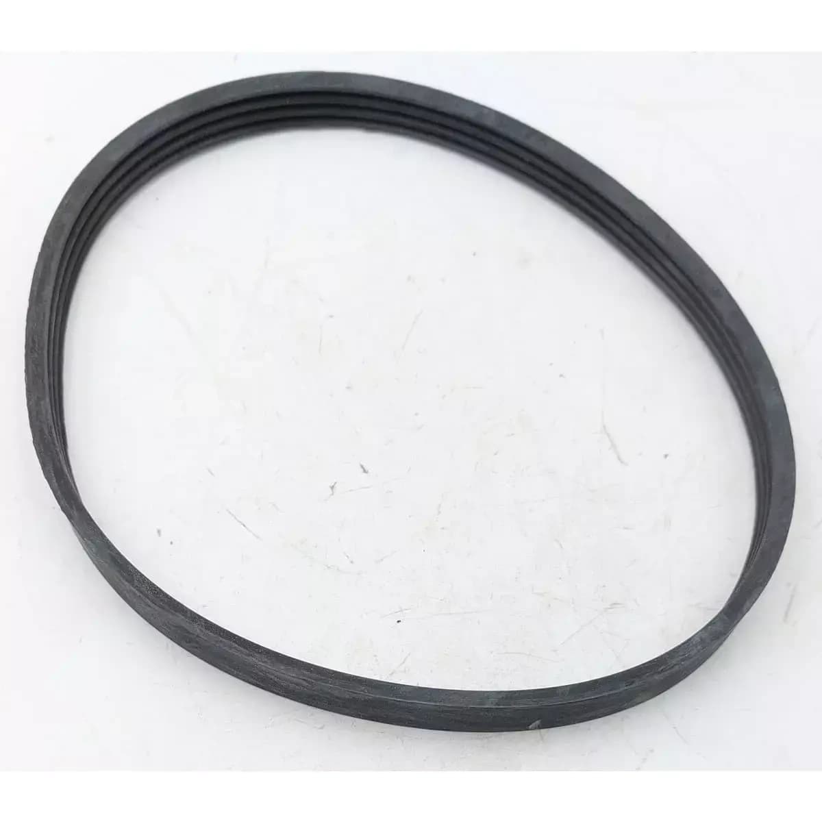 Krátky klinový remeň