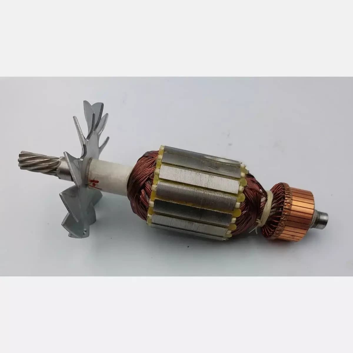 Rotor so statorom