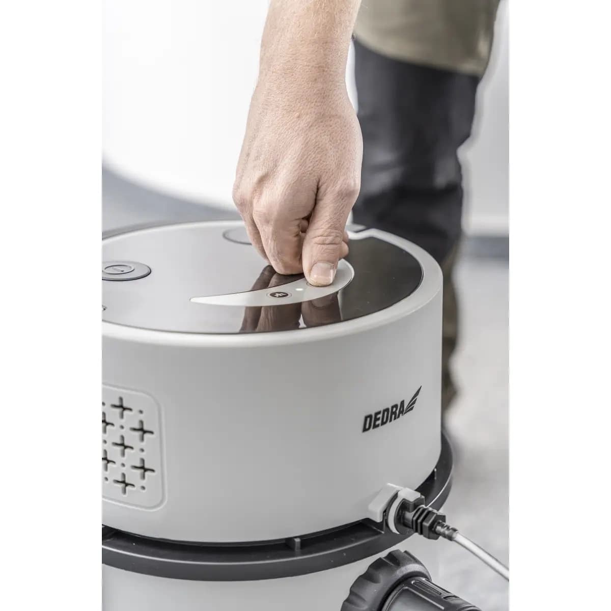 Tepovací vysávač 2 v 1, 1200 W – 13